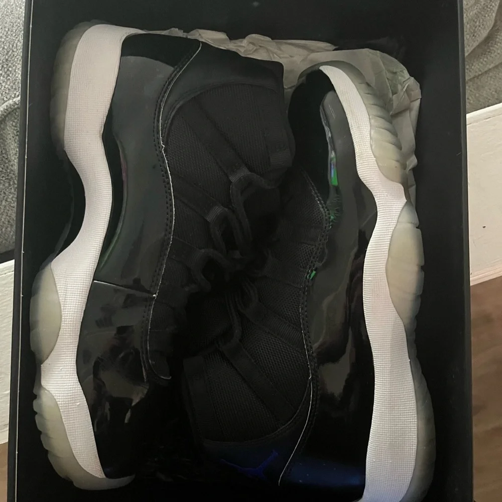 Jordan 11 space jam size 9 - Picture 8 of 8